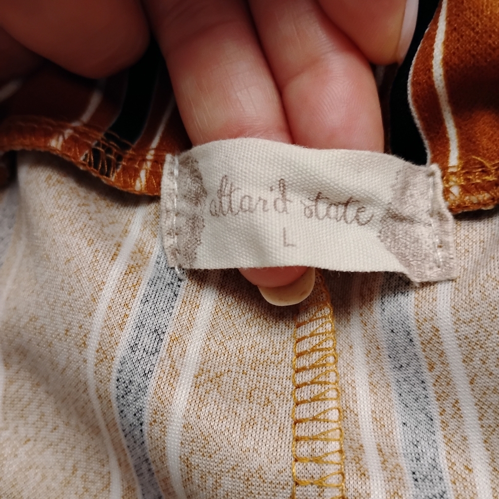 ❄️Altar'd State Rust and White Striped Garment - Picture 5 of 5
